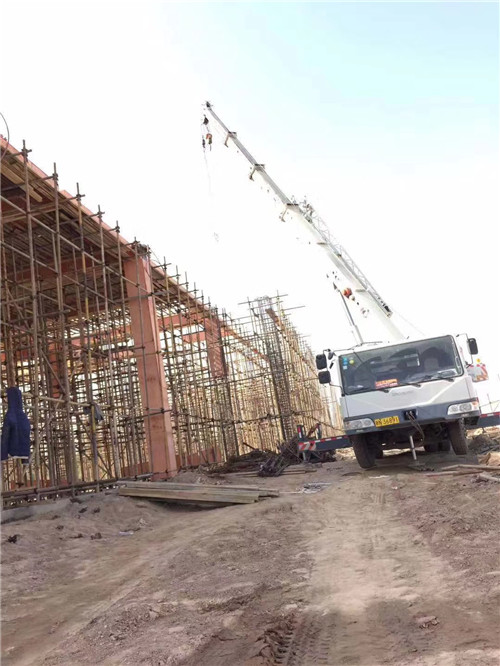 赵县吊车作业的安全注意事项有哪些？